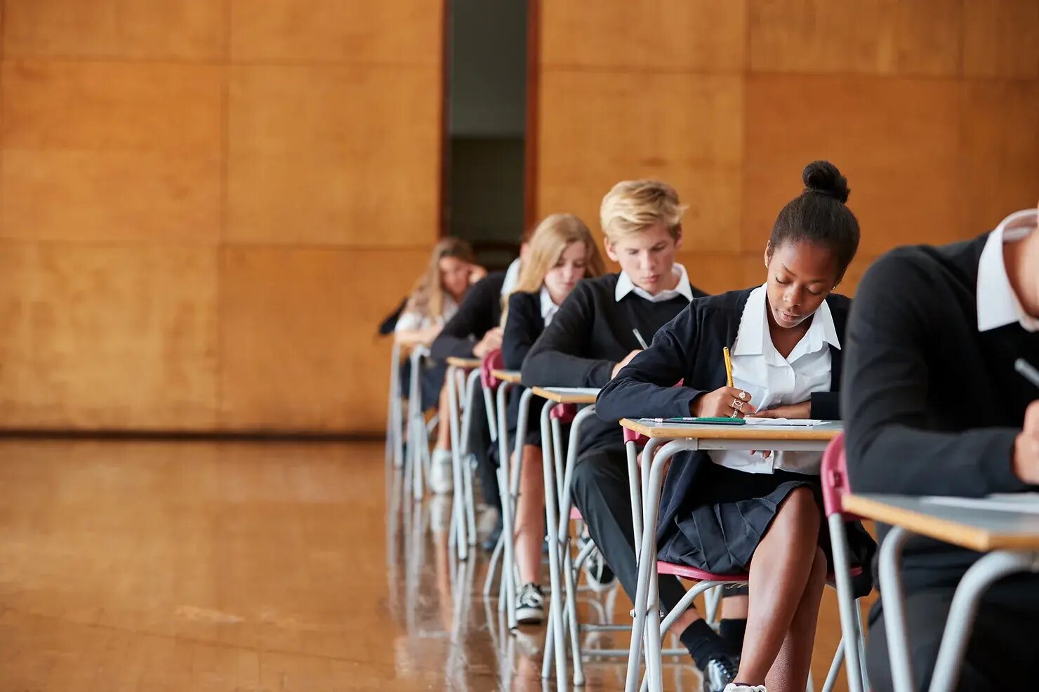 Élèves en classe, image d’illustration